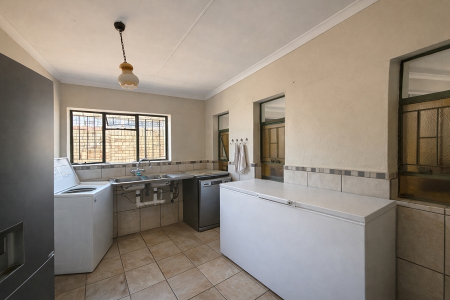 4 Bedroom Property for Sale in Miederpark North West